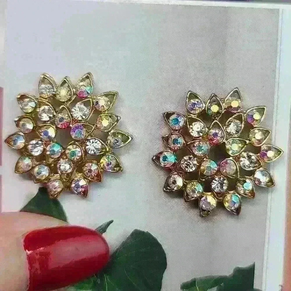 Aurora rhinestones earrings bundle - Picture 7 of 17